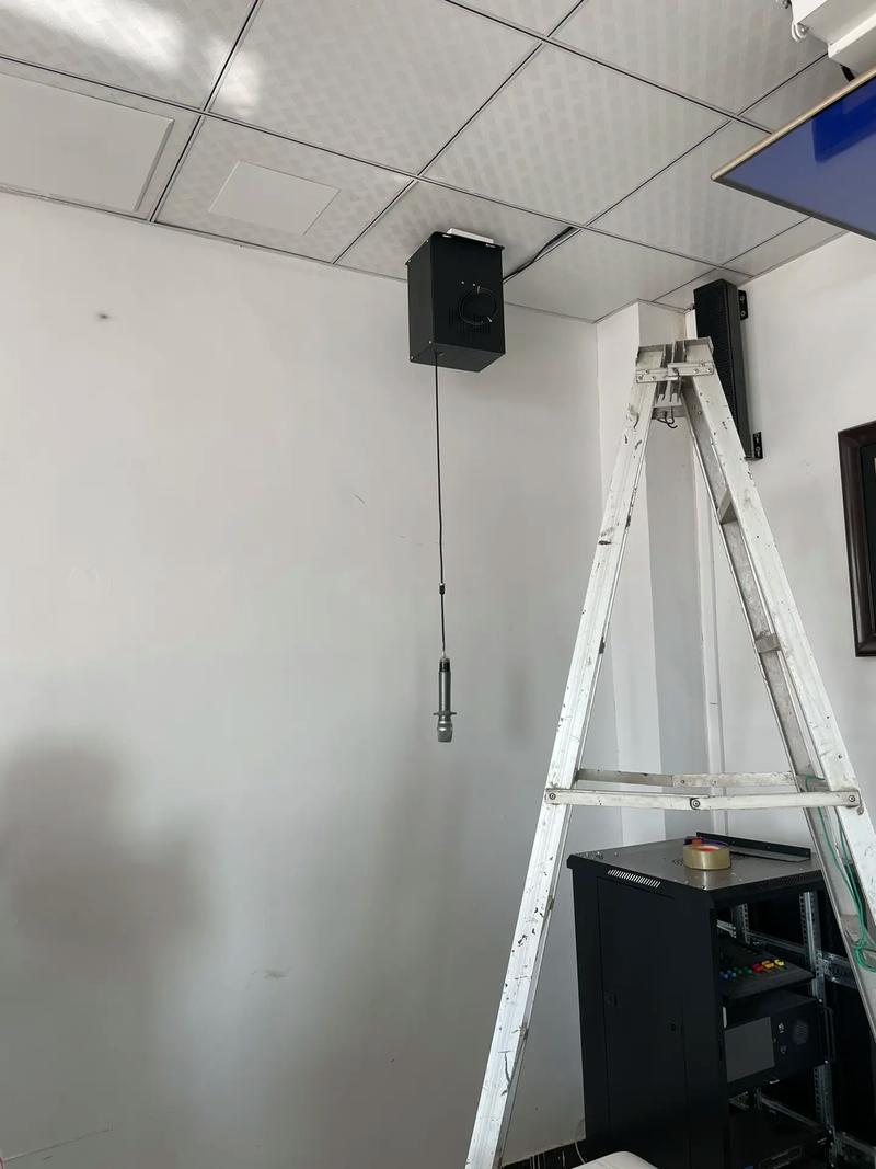 音頻線吊麥克風(fēng)電動(dòng)吊架 智能化弱電工程中的專業(yè)音響系統(tǒng)核心